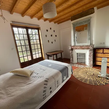 Charming Normandy House - Perfect For A Family Weekend Getaway