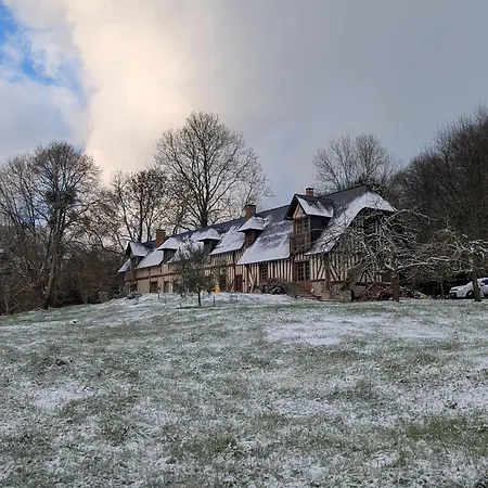 Charming Normandy House - Perfect For A Family Weekend Getaway *