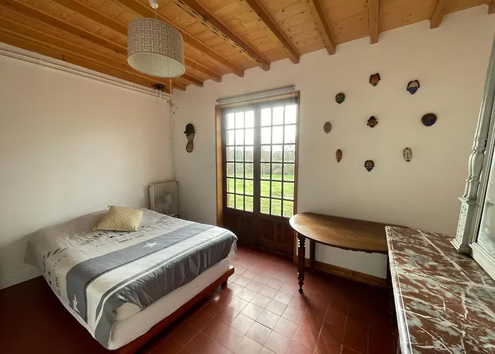 Charming Normandy House - Perfect For A Family Weekend Getaway *