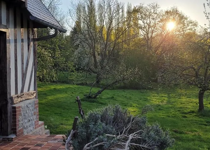 Charming Normandy House - Perfect For A Family Weekend Getaway *